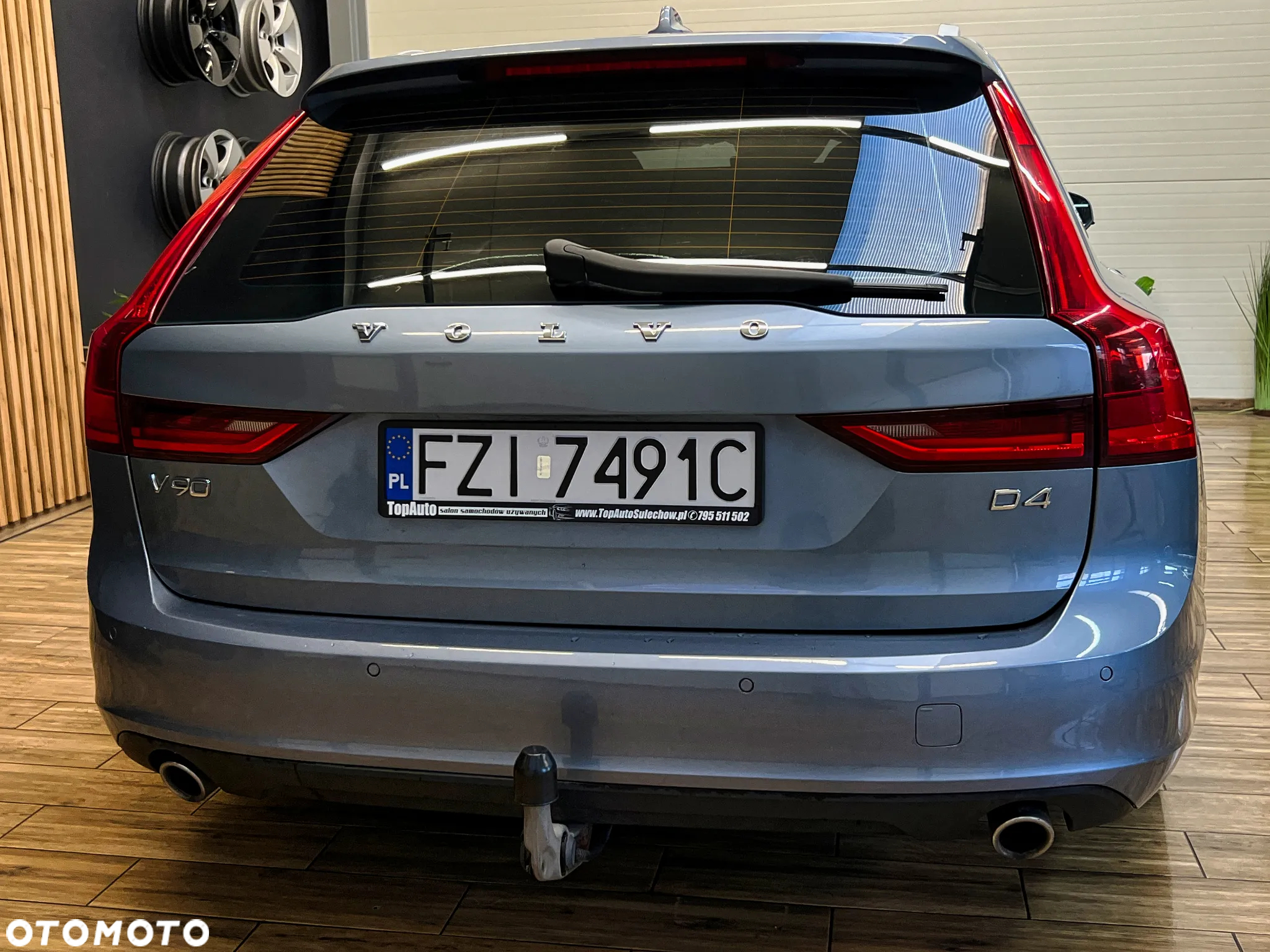Volvo V90 D4 Momentum Pro - 9