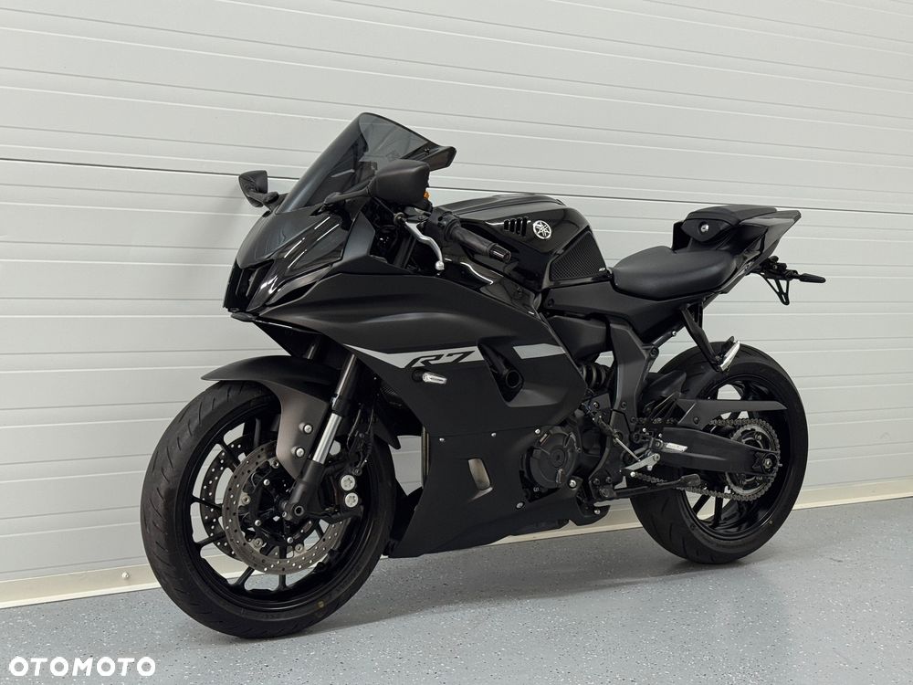 Yamaha R7 - 17