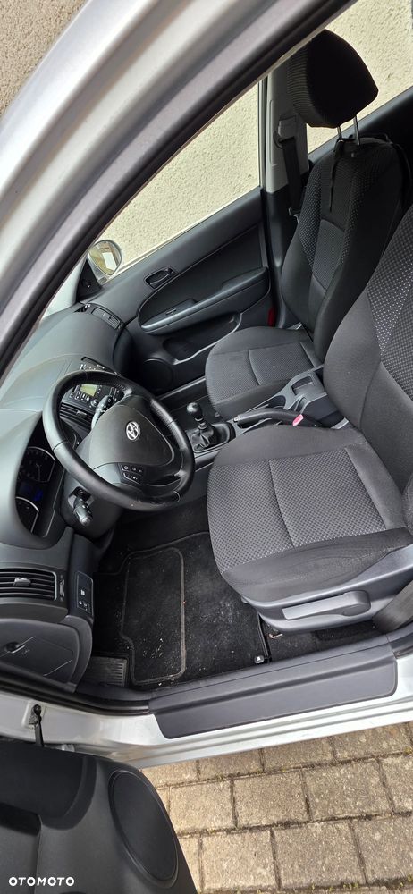 Hyundai i30 1.4 Base + - 10