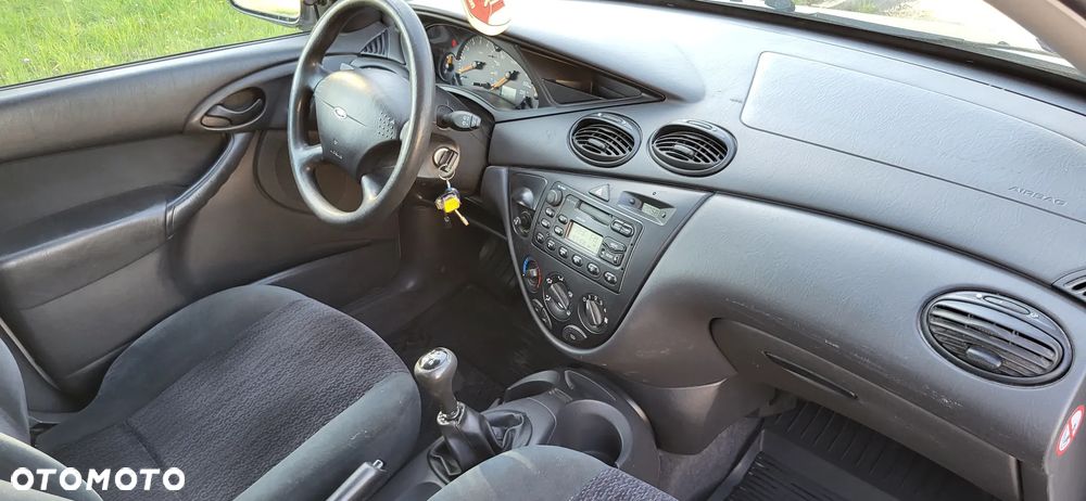 Ford Focus 1.4 Trend - 14