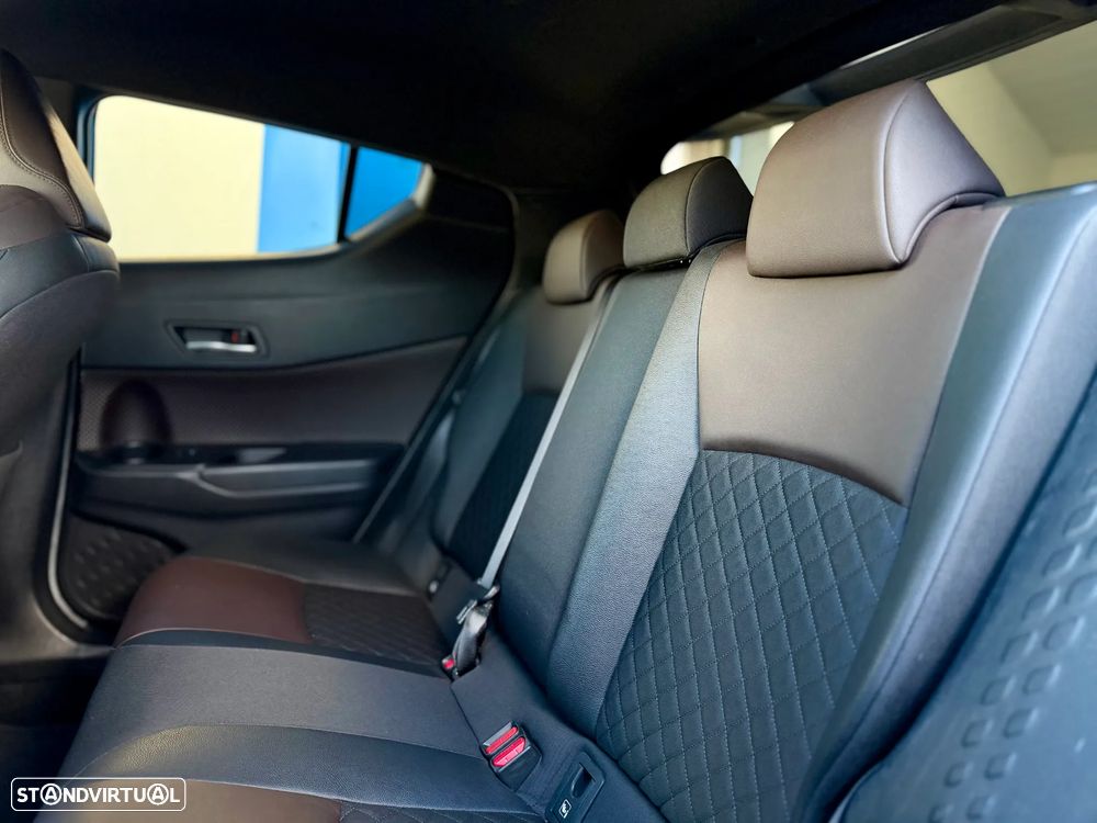 Toyota C-HR 1.8 HSD Exclusive+P.Luxury - 14