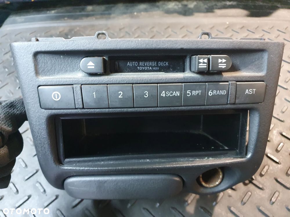 RADIO TOYOTA YARIS I KASETOWE  86120-52370 - 2