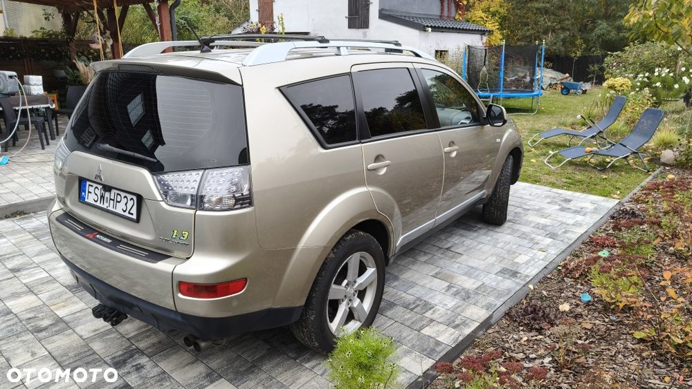 Mitsubishi Outlander - 7