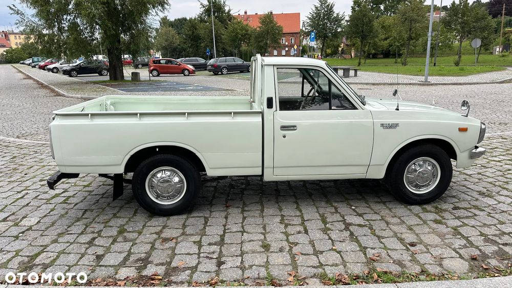 Toyota Hilux - 4