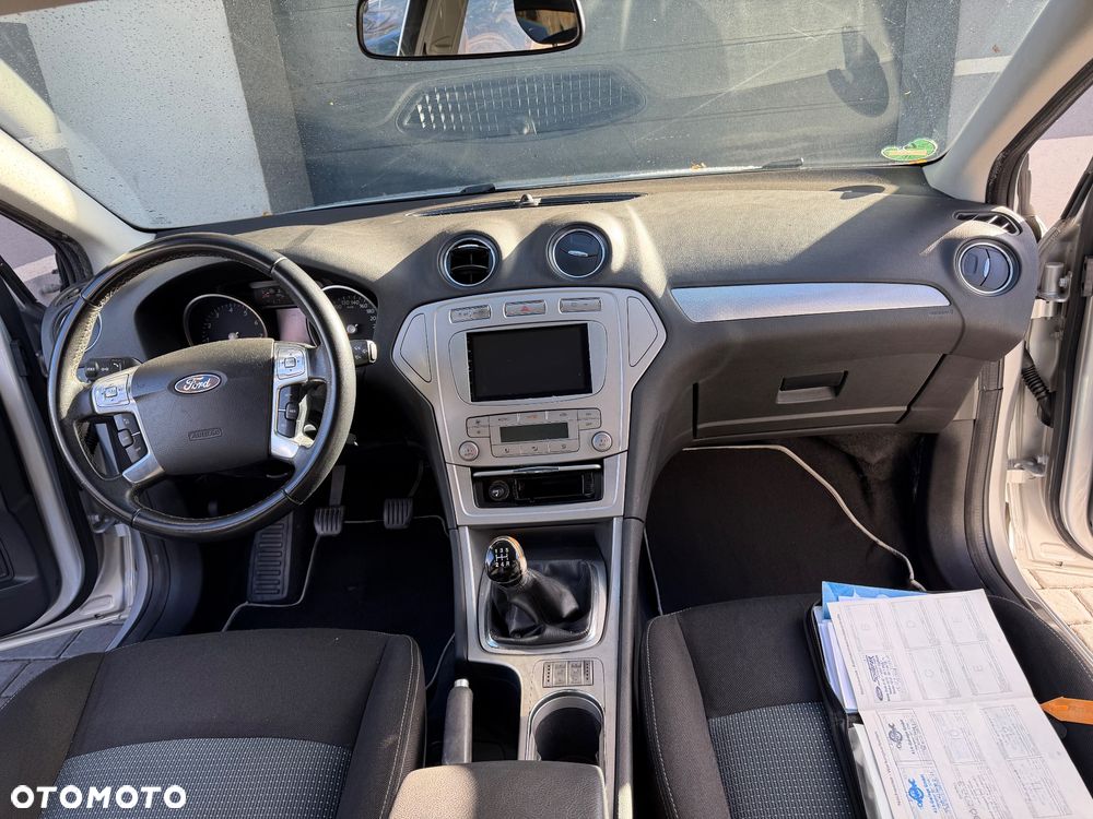 Ford Mondeo - 26