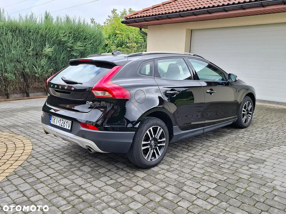 Volvo V40 Cross Country - 17