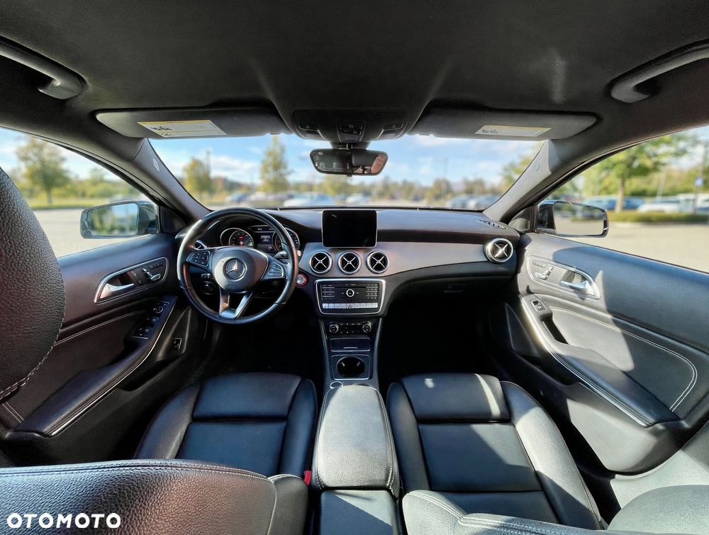 Mercedes-Benz GLA 250 4Matic 7G-DCT Urban - 21