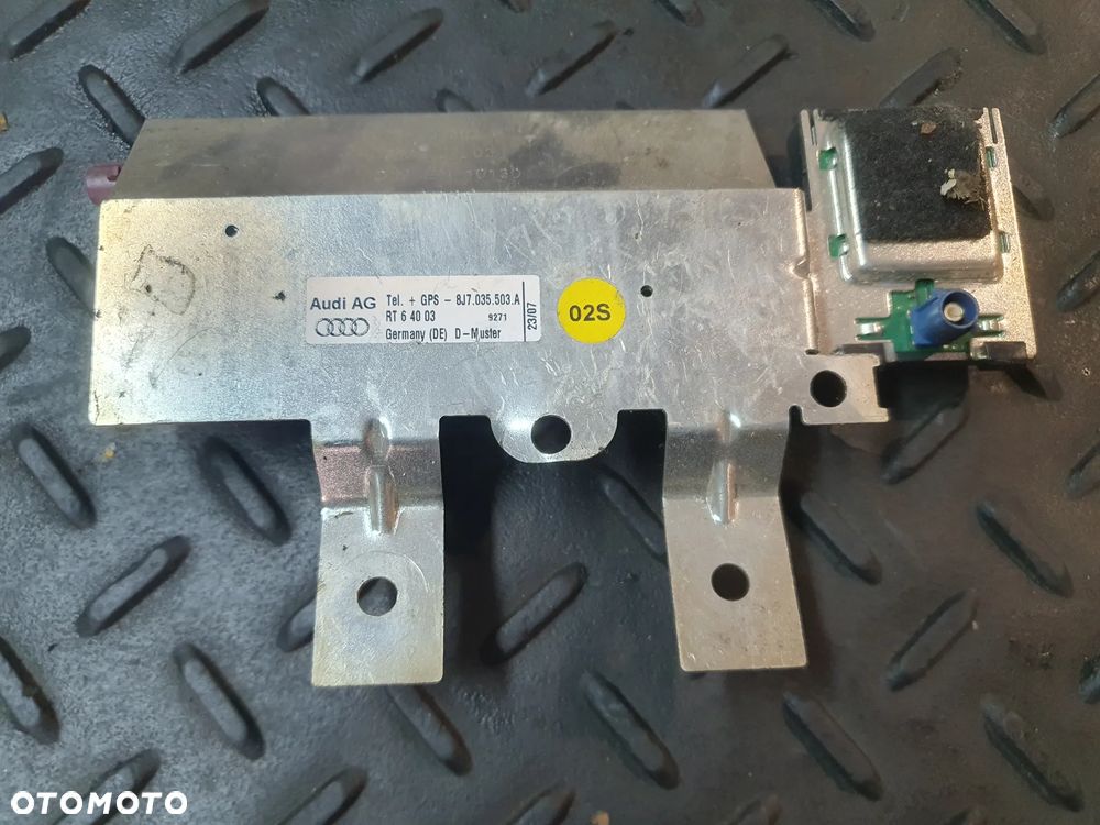 WZMACNIACZ ANTENY ANTENOWY AUDI TT 8J 8J7035503A - 1
