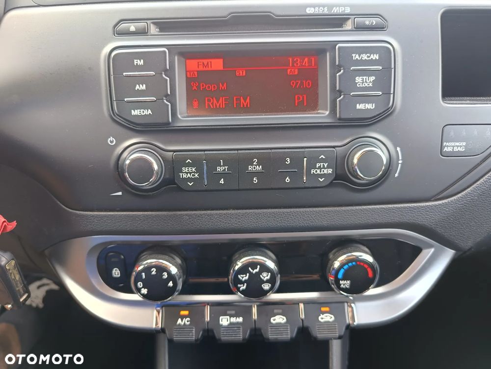 Kia Rio 1.2 Attract - 19