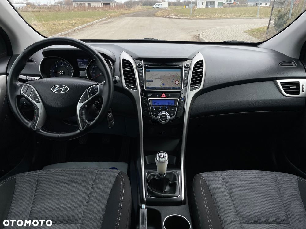 Hyundai i30 1.6 CRDi Premium - 12