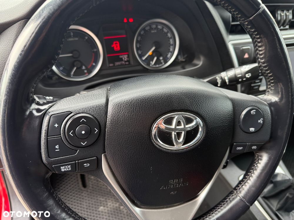 Toyota Auris 2.0 D-4D Dynamic - 9