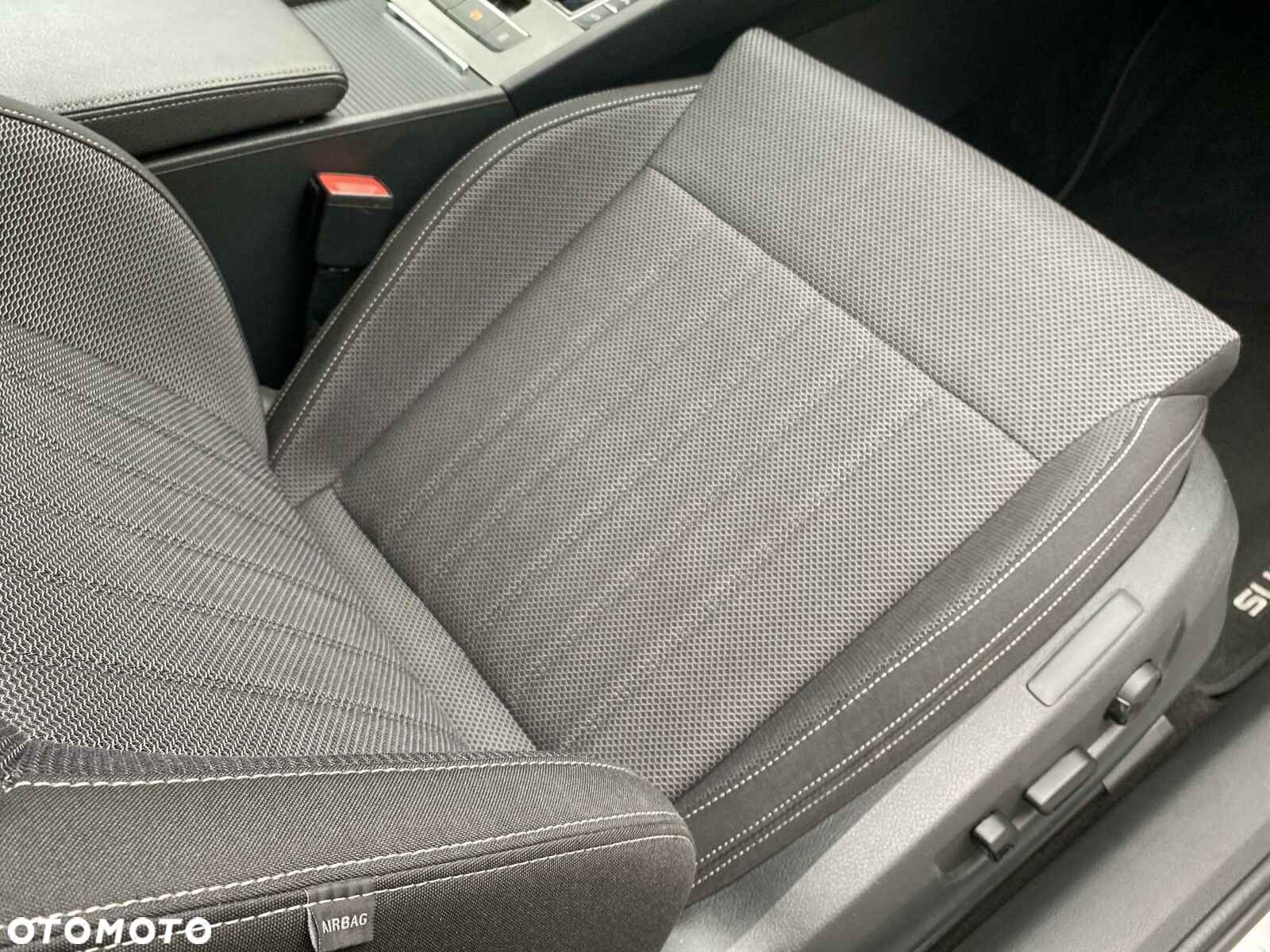 Skoda Superb 2.0 TDI SCR Style DSG - 18