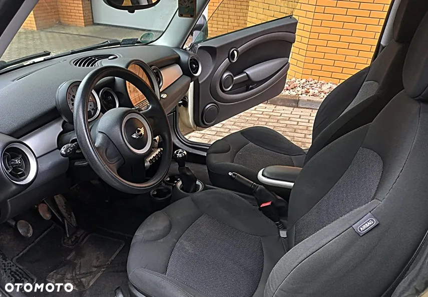 MINI Cooper Standard - 9