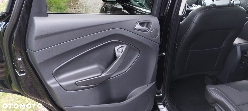 Ford Kuga 2.0 TDCi 4x4 Titanium - 27