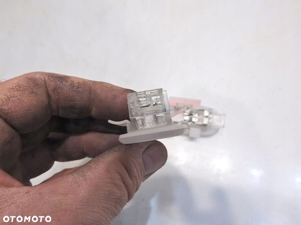 LAMPKA OŚWIETLENIE WNĘTRZA RENAULT MEGANE III - 4