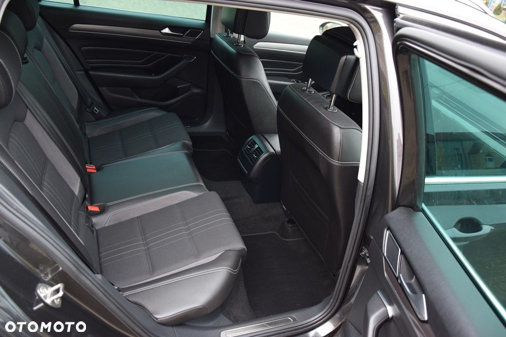 Volkswagen Passat Alltrack 2.0 TDI SCR DSG 4Motion - 14