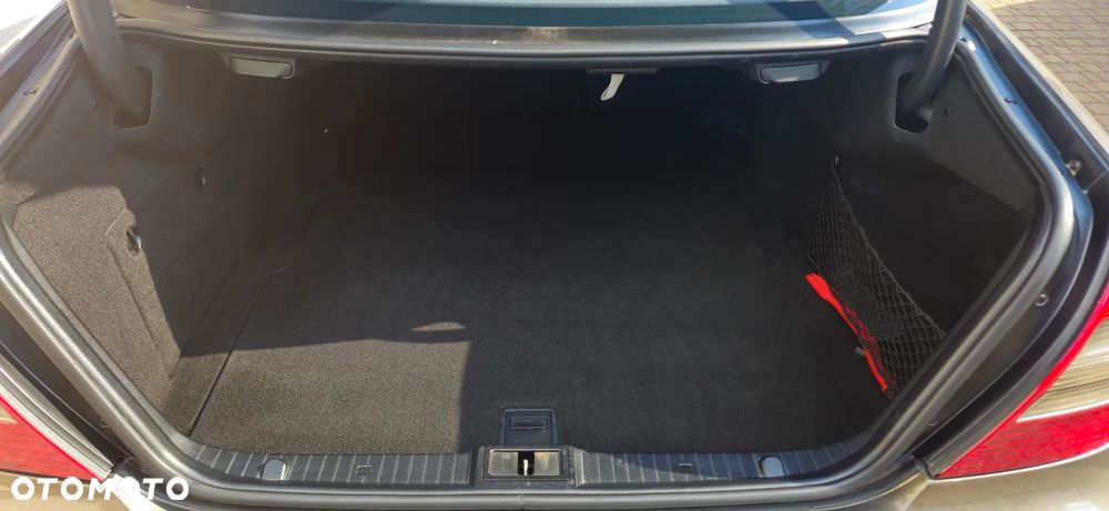 Mercedes-Benz Klasa E - 13