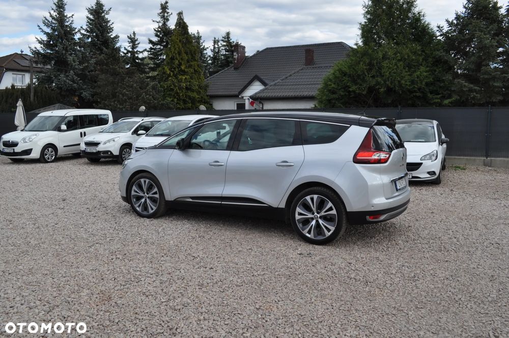 Renault Grand Scenic - 10