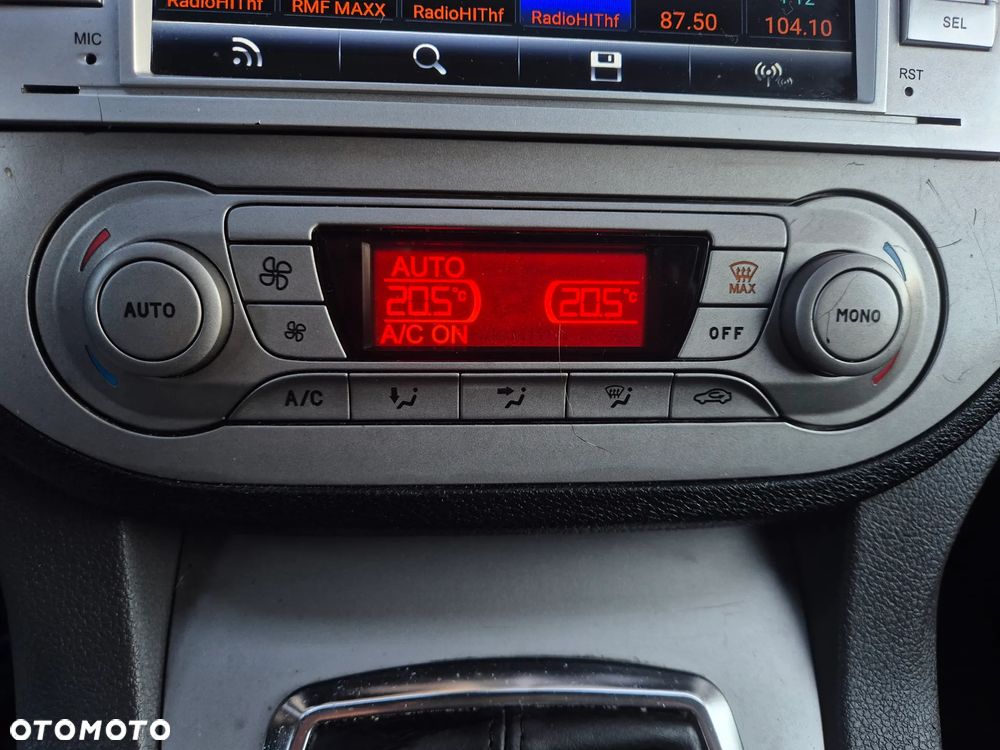 Ford Kuga 2.0 TDCi Titanium - 9