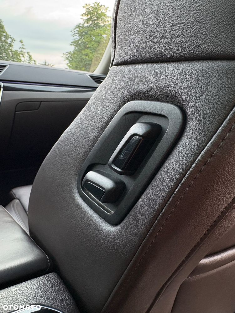 Skoda Superb 2.0 TDI Premium Edition - 17