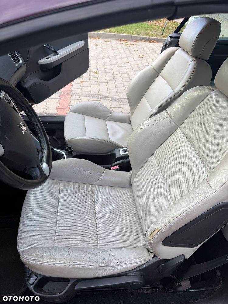 Peugeot 307 CC 1.6 - 12