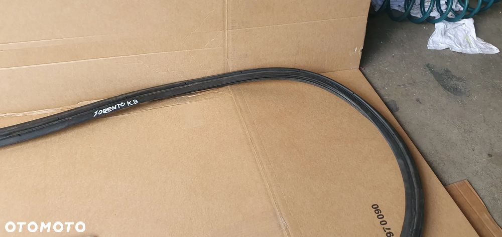 Uszczelka klapy bagażnika Kia Sorento I - 5