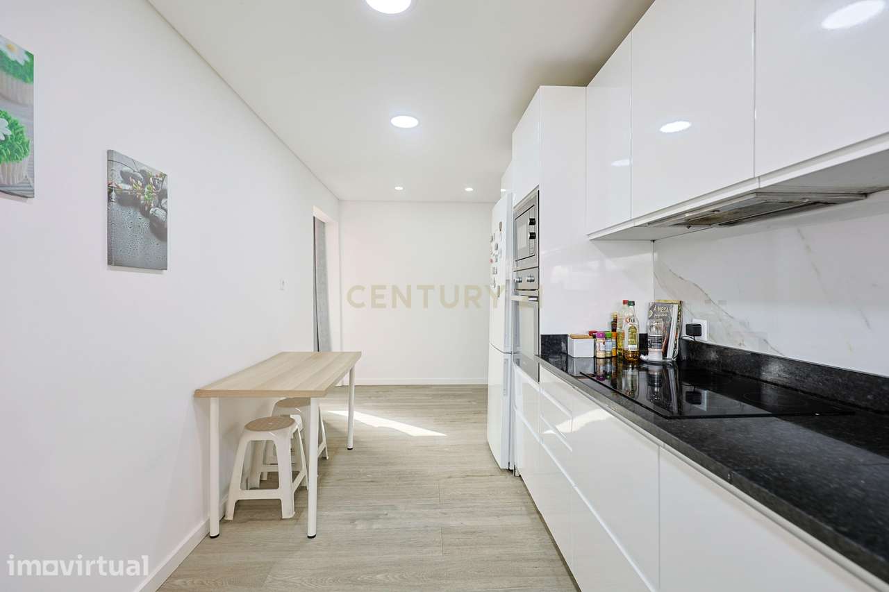 Apartamento T2 Renovado em Corroios, Seixal - Grande imagem: 2/18