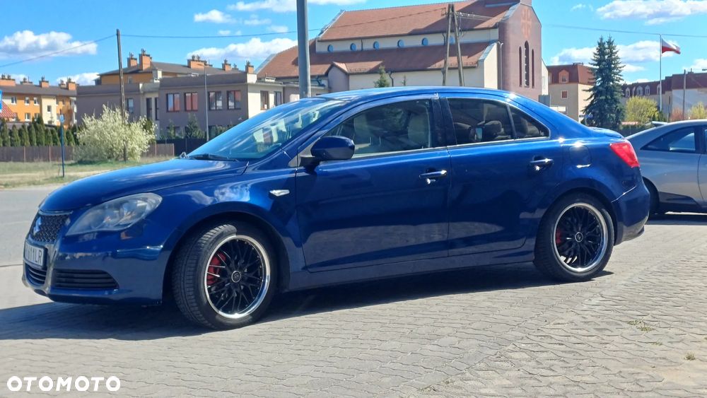 Suzuki Kizashi - 1