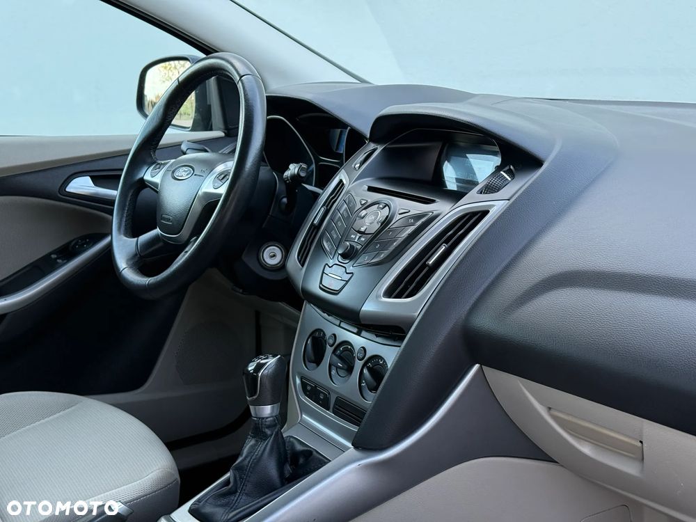 Ford Focus - 29