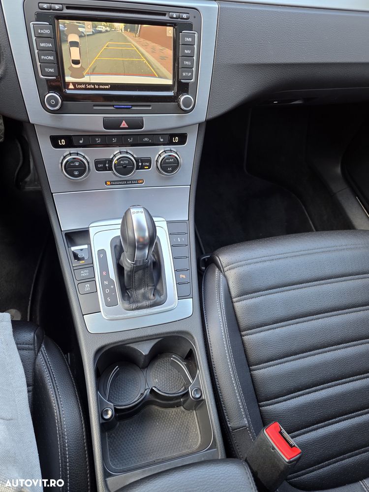 Volkswagen Passat CC - 30