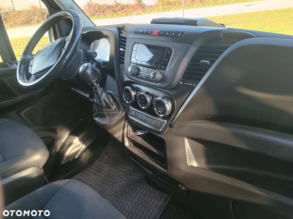 Iveco 35S15 - 12