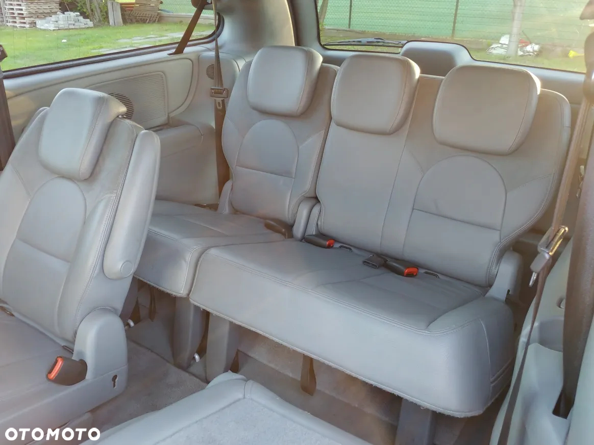 Chrysler Grand Voyager 3.3 Limited S&G - 32