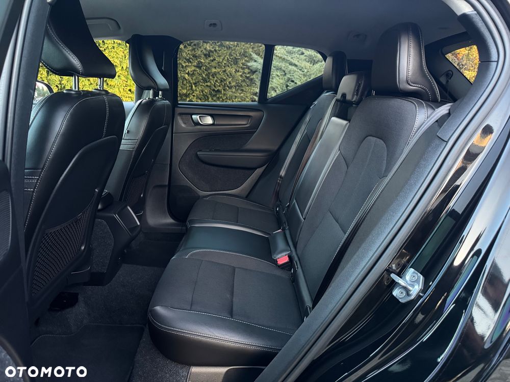 Volvo XC 40 D3 Momentum Pro - 22