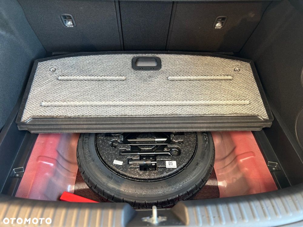 Kia XCeed - 34