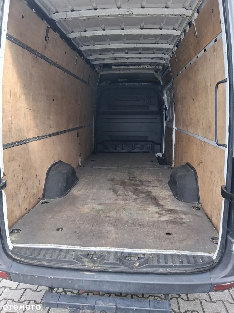 Mercedes-Benz Sprinter - 5