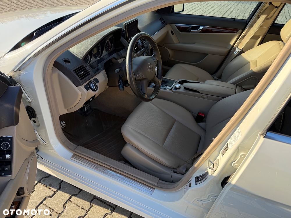 Mercedes-Benz Klasa C - 17