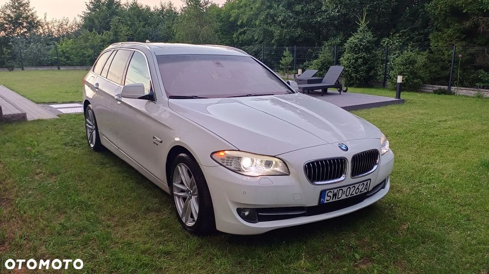 BMW Seria 5 530d xDrive Modern Line - 13