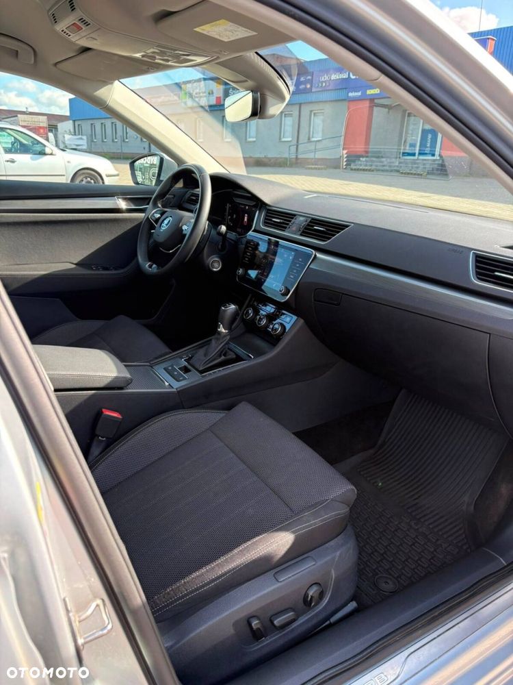 Skoda Superb 2.0 TDI SCR Style DSG - 37
