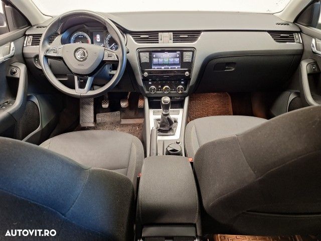 Skoda Octavia - 4