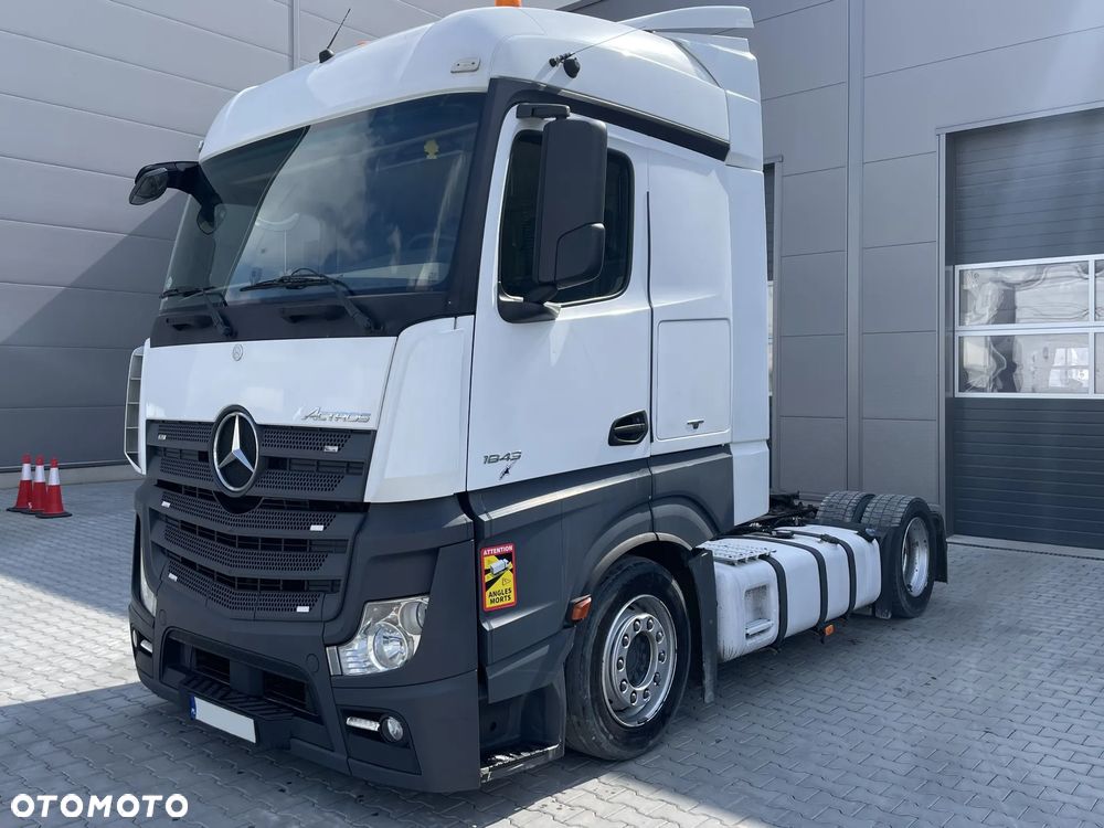 Mercedes-Benz Actros - 1