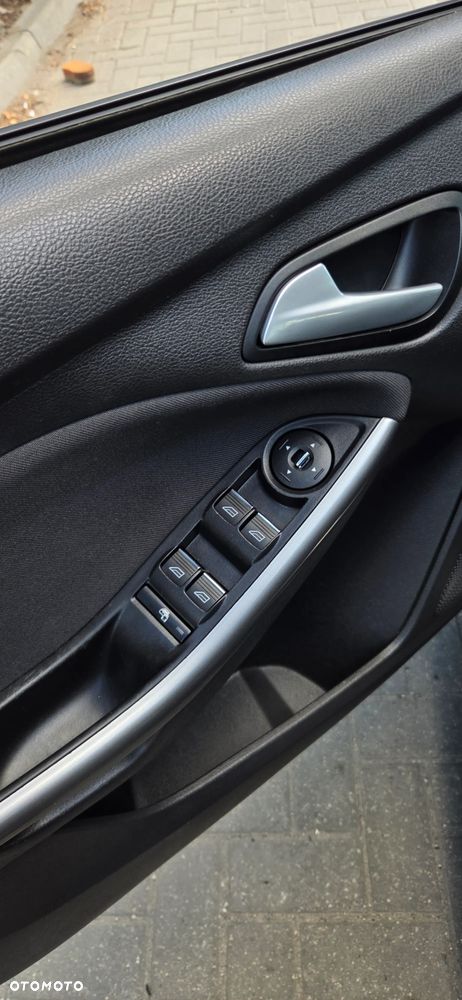 Ford Focus 1.0 EcoBoost STart-Stopp-System TITANIUM - 24