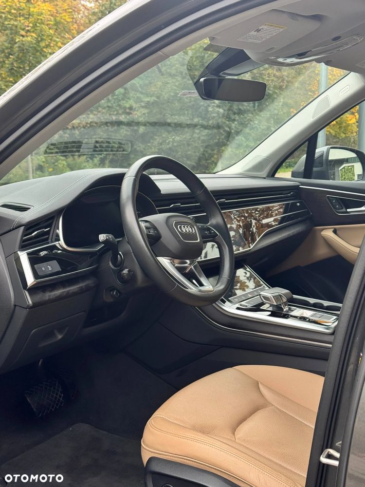 Audi Q7 2023 photo 4
