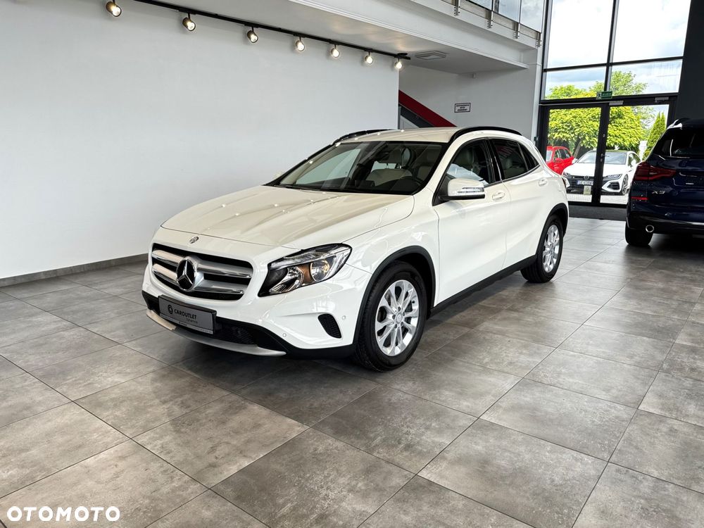 Mercedes-Benz GLA - 5