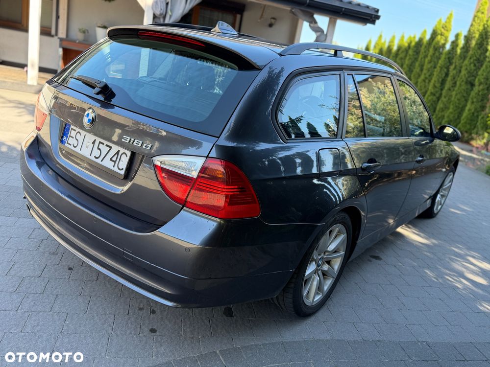 BMW Seria 3 318d DPF Edition Exclusive - 4
