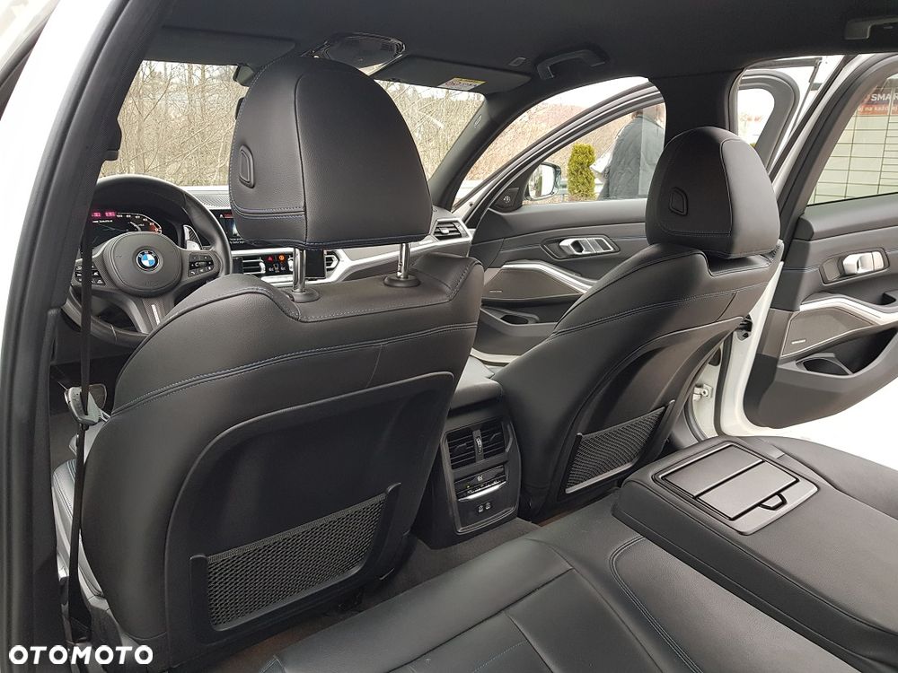 BMW Seria 3 - 34