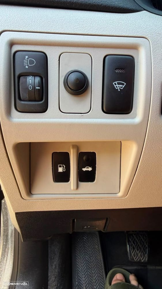 Lexus IS 200 - 4
