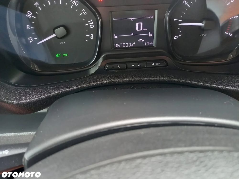 Opel Vivaro Brygadówka - 11