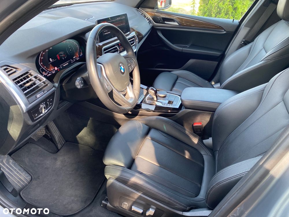 BMW X3 xDrive30i Advantage - 9