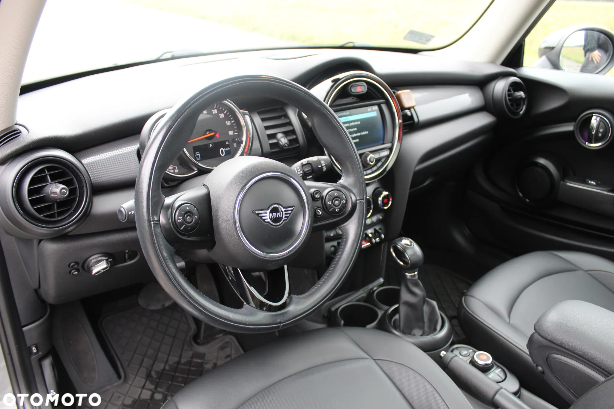 MINI Cooper Standard - 19