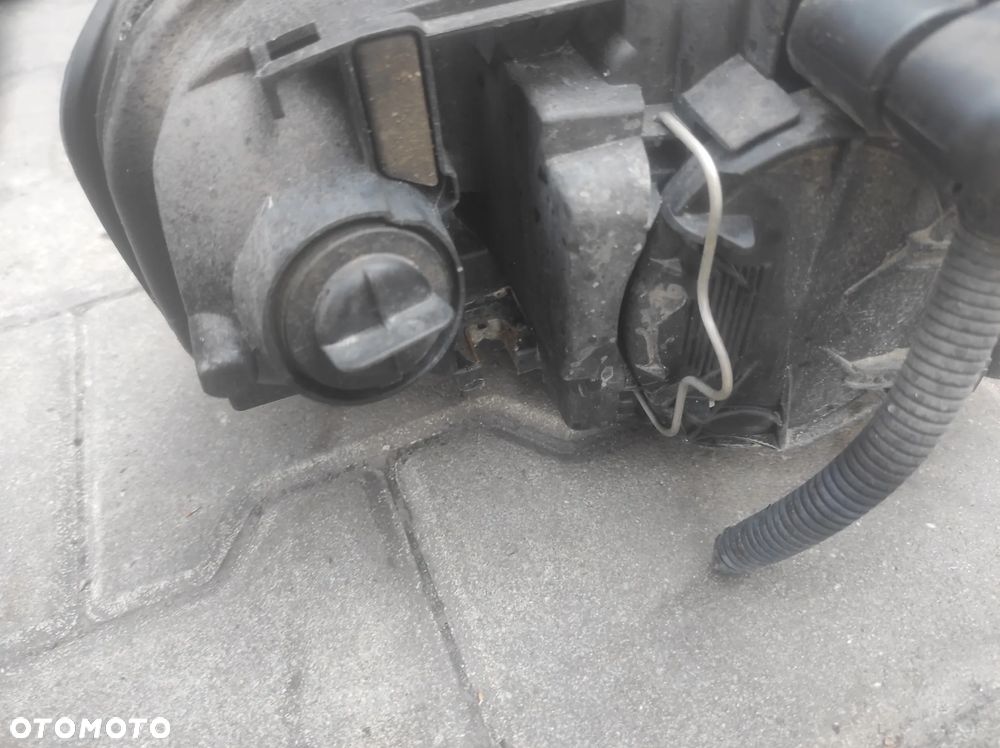 AUDI A3 8P 03-08R LAMPA LEWA PRAWA PRZEDNIA LEWY PRAWY PRZÓD BIXENON SKRĘTNY EUROPA 8P0941029R ORYGINALNE CAŁE WYSYŁKA !!!!! - 10
